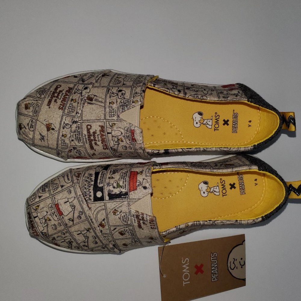 TOMS SHOES